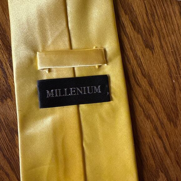 Millenium Tie - Picture 4 of 5